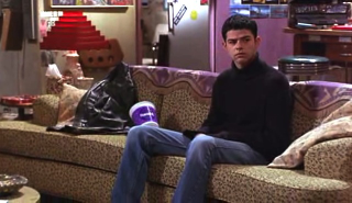 Illustration for article titled Empire Records does a disservice to 1995 and record-store culture